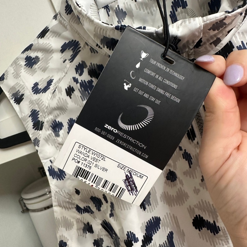 Zero Restriction Wanda Vest Womens M Silver Leopard Print Golf Full Zip Pockets - Picture 8 of 16
